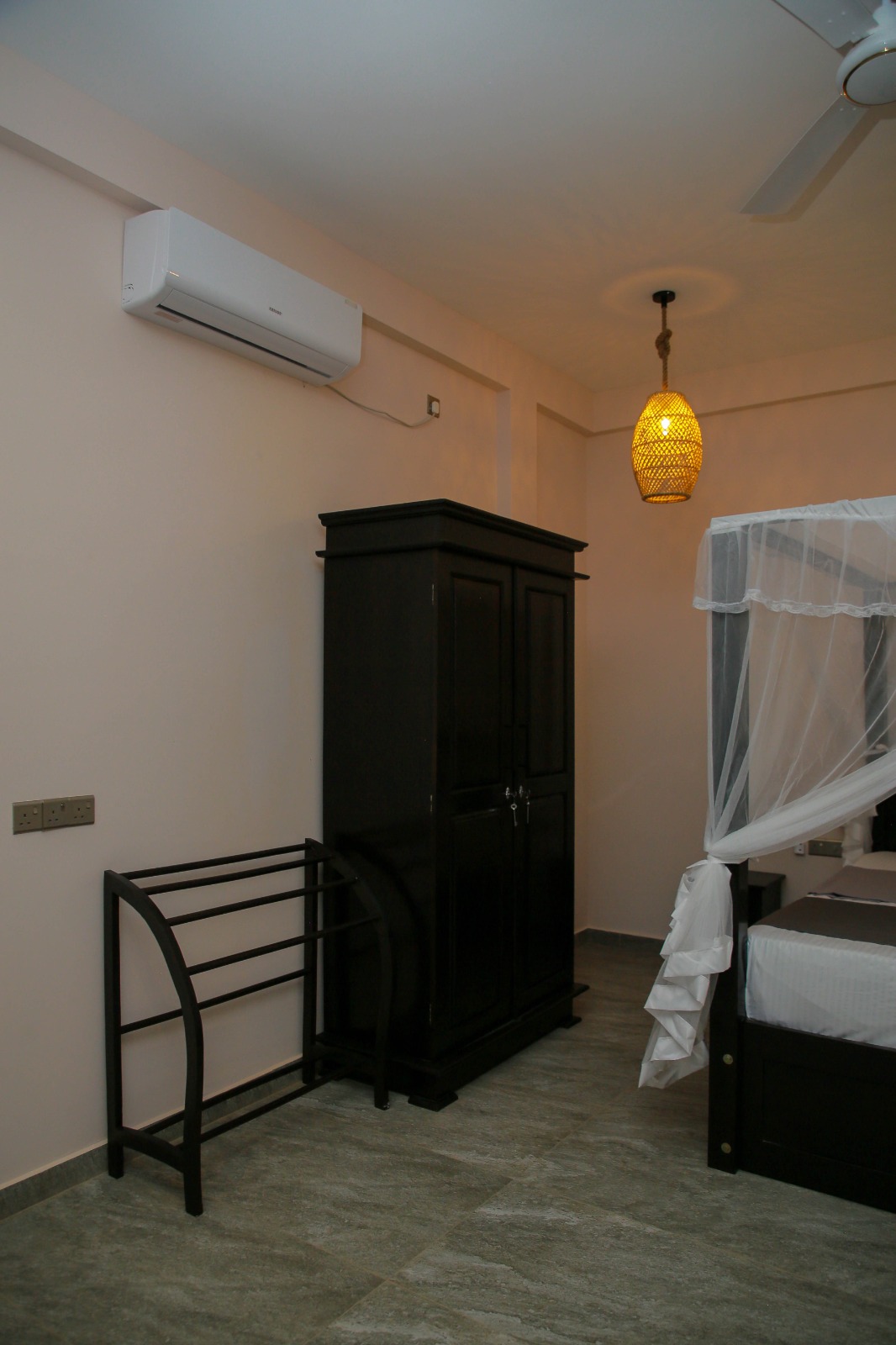 Room 102 — Double Room — photo 4