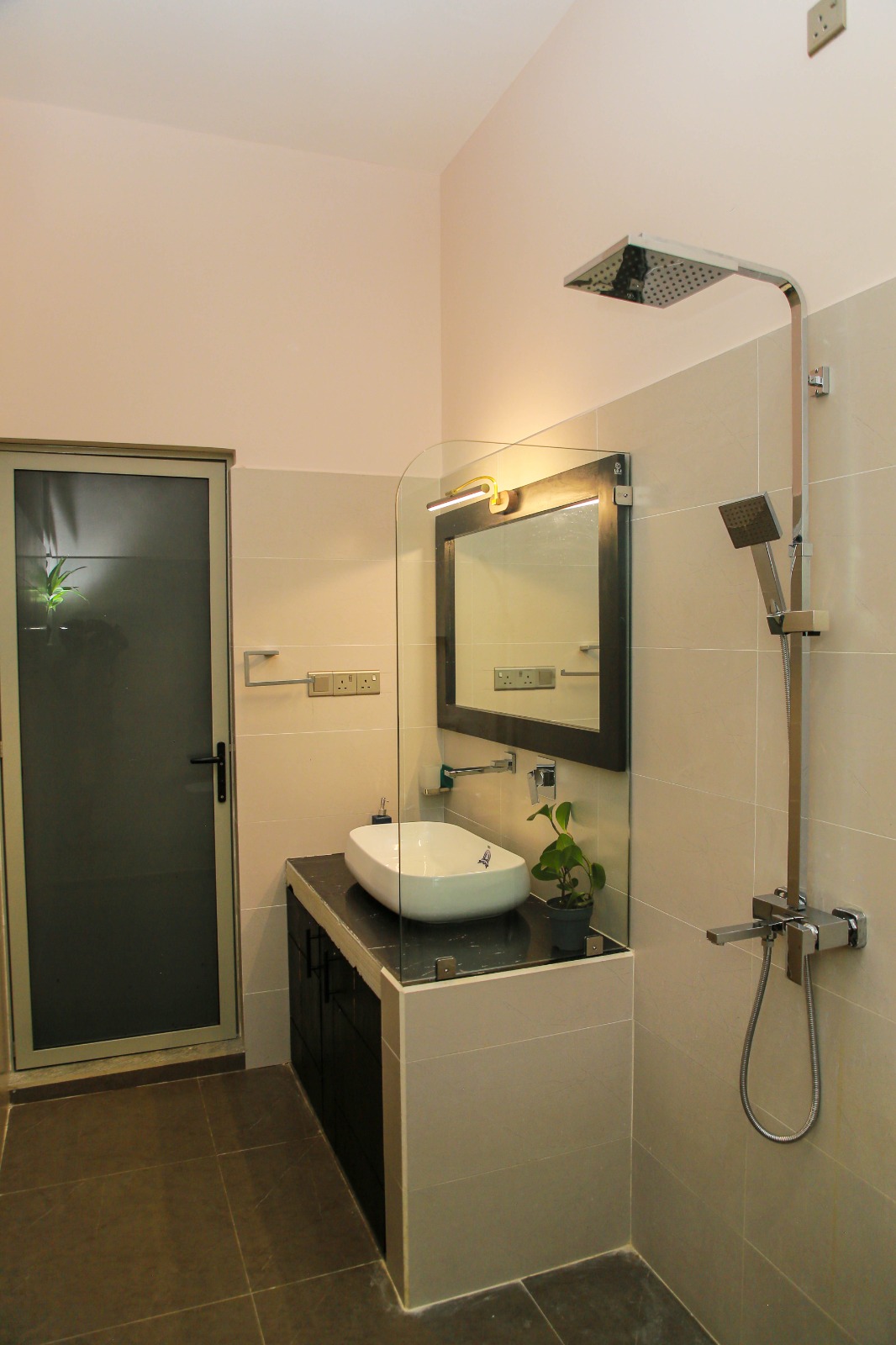 Room 103 — Double Room — photo 8